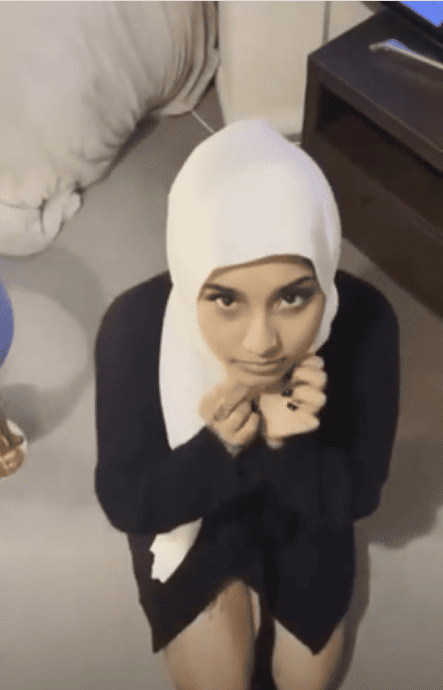 Jilbab jasmine hisap dan pancut di muka