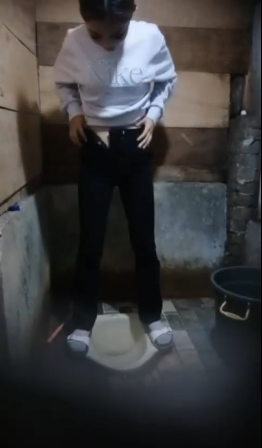 bokepindo ngintip tetangga lagi kencing