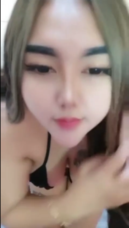 Bokep Indo Mbak Gloria Montok Colmek