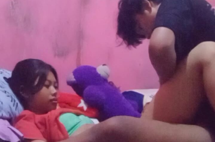 Dek main yuk mumpung mamah ke pasar